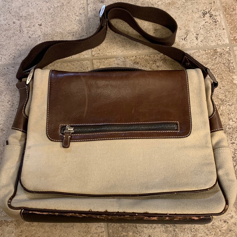 Fossil Messenger Bag